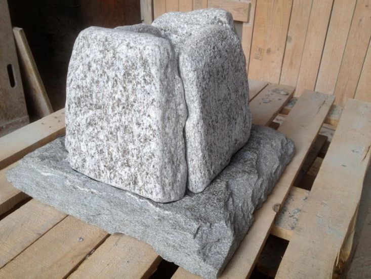 Dolmen - Pietre Svizzere, 2012, pietra 
