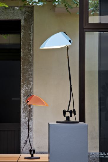 Velasco Vitali, Umberto Riva… a Pietrasanta - Umberto Riva, Lem, 2015, Lampada da tavolo, con paralume in vetro resina versione arancio e verde. Edizione di 9 esemplari ph. A. Chemollo