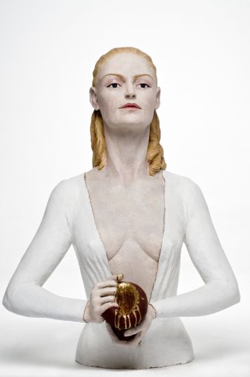 Sculture - Claudia Marchetti, Donna in Bianco, terracotta policroma