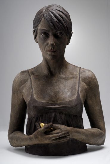 Claudia Marchetti - Claudia Marchetti, Donna con Sasso, Terracotta policroma