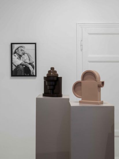 a Pietrasanta con Ettore Sottsass, Andrea Branzi, Marco Zanini, Santi Caleca - installation view ph. Nicola Gnesi